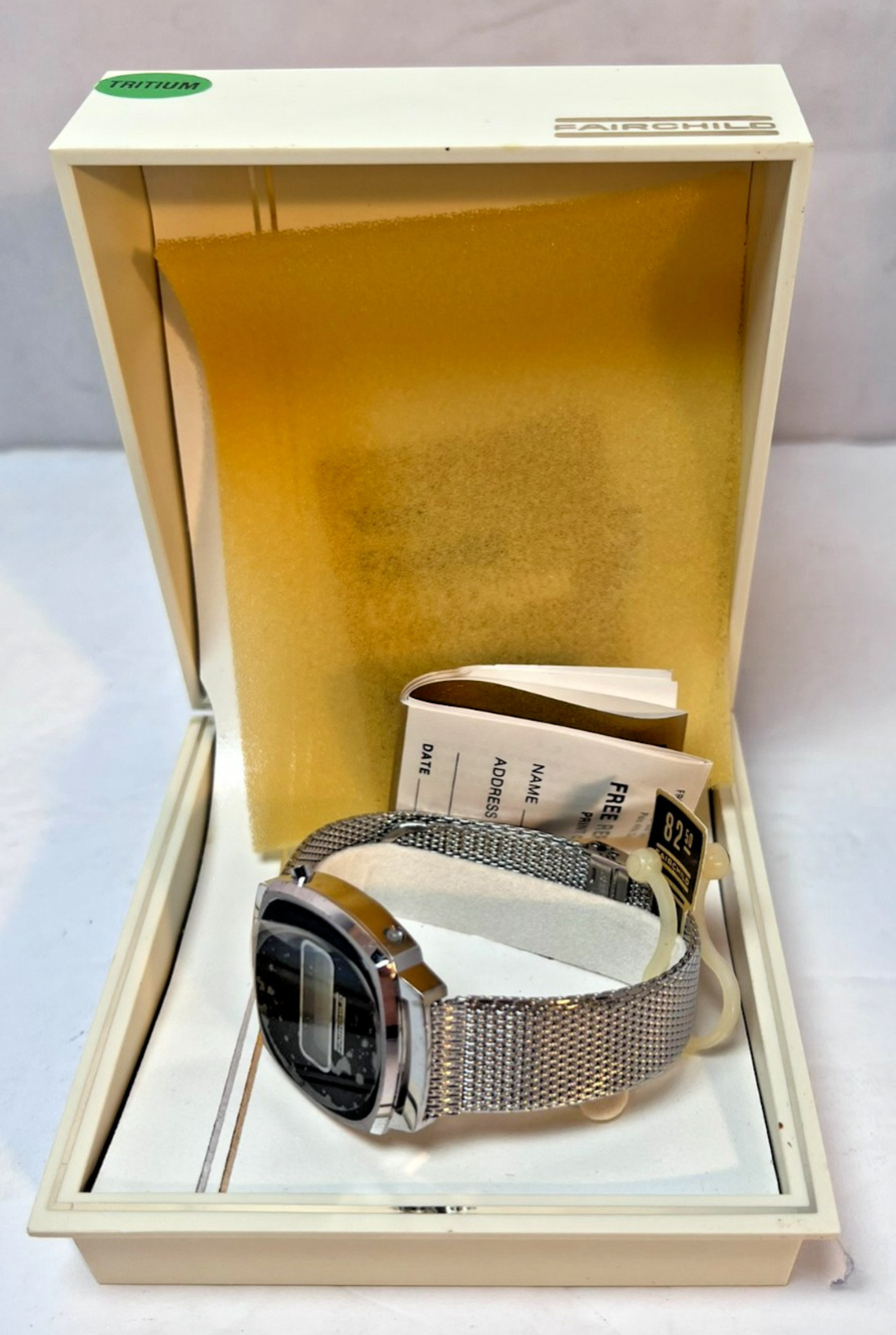 VINTAGE FAIRCHILD STAINLESS STEEL DIGITAL WATCH FC1347 TRITUM - NOS